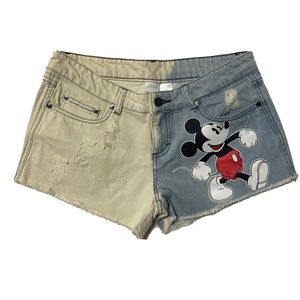 DISNEY Women’s Denim White and Jean Shorts Mickey Mouse Size Medium NWOT